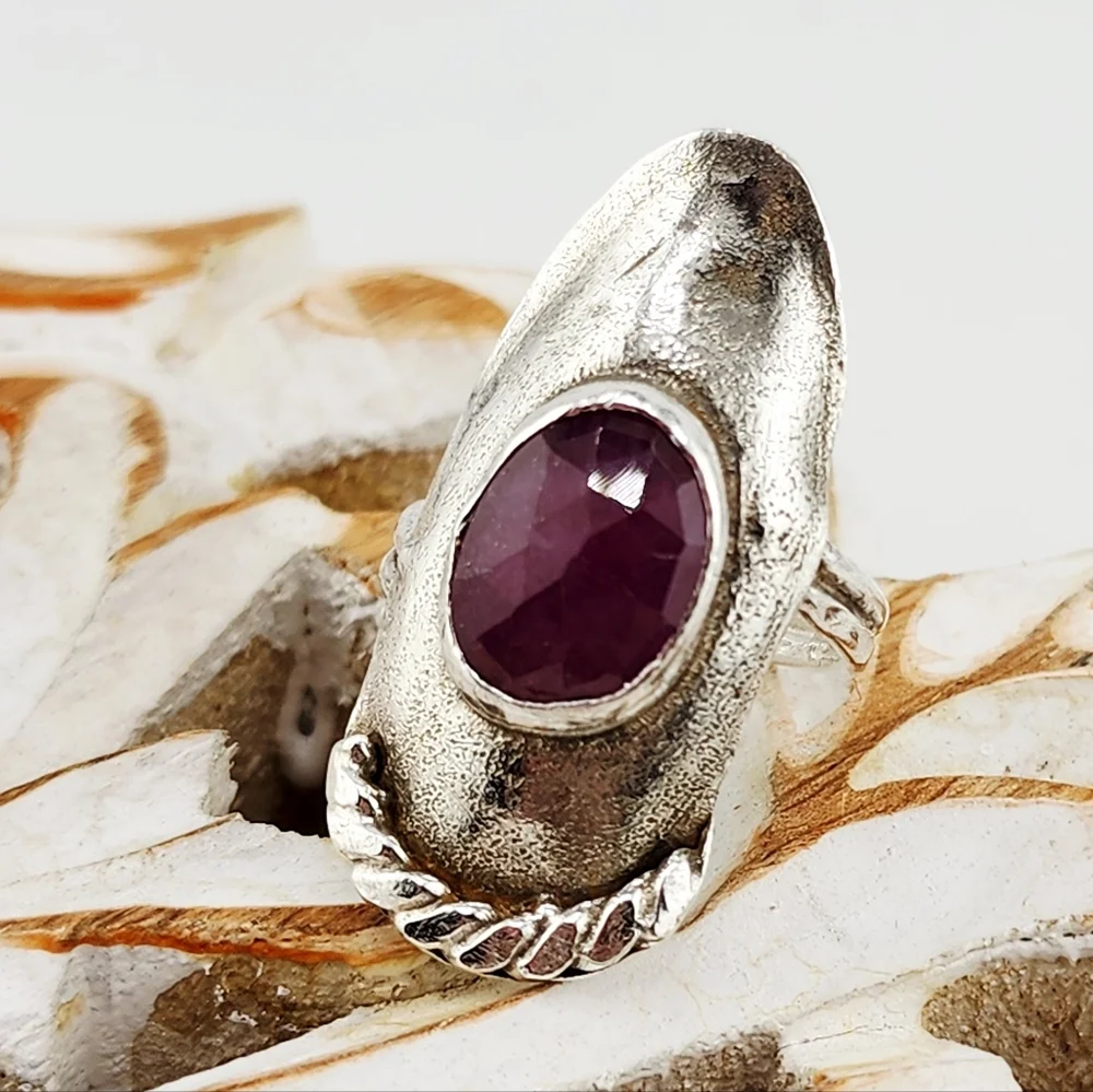 PINK SAPPHIRE SADDLE HANDMADE IN RECYCLED STERLING SILVER METAL SIZE 8